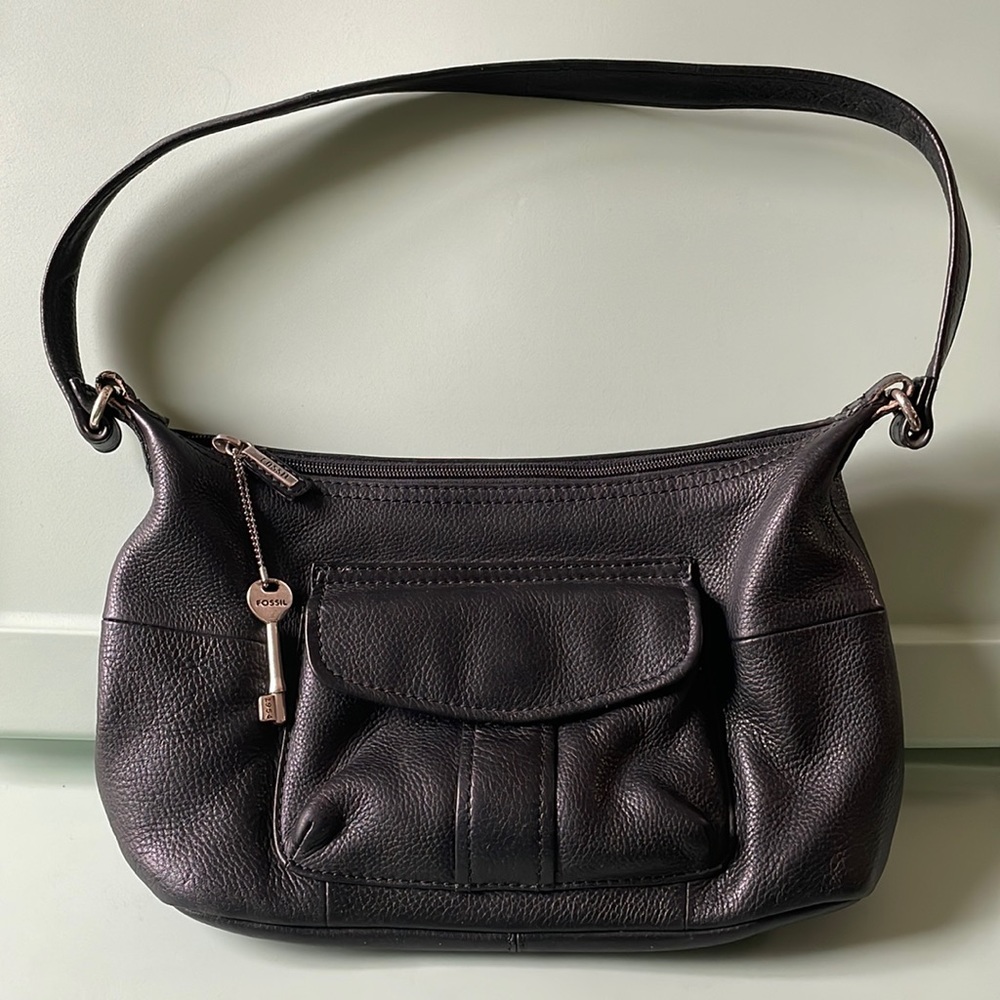 Vintage Black Leather Fossil shoulder bag with key
